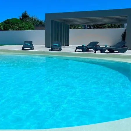 145 Townhouse Fogadó