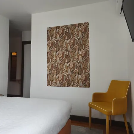 Fogadó 145 Townhouse