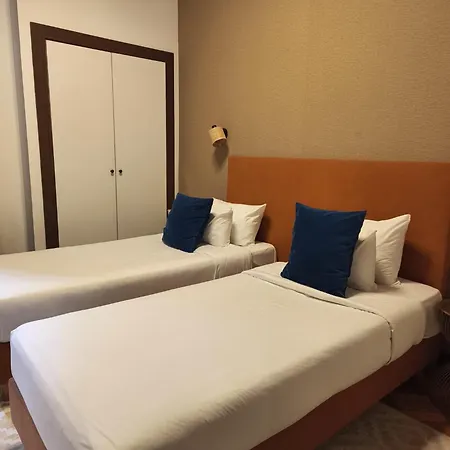 Fogadó 145 Townhouse